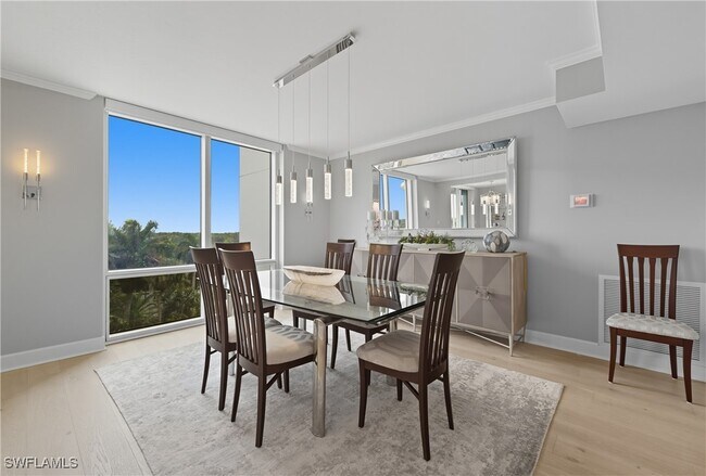 Building Photo - 7515 Pelican Bay Blvd