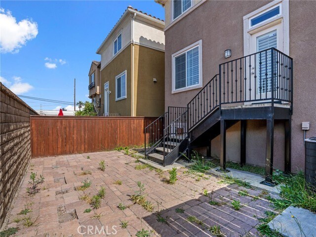 Building Photo - 1309 Songbird Way