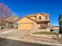 Building Photo - BEAUTIFUL MOUNTAIN SHADOWS 5BD HOME with A/C- Security Deposit Waiver Available