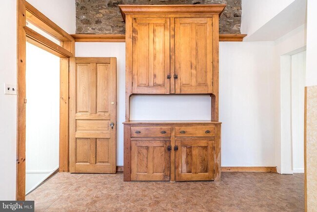 Building Photo - 7738 Ardleigh St