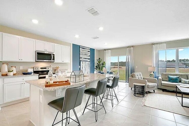 Building Photo - 2030 Maple Ridge Dr