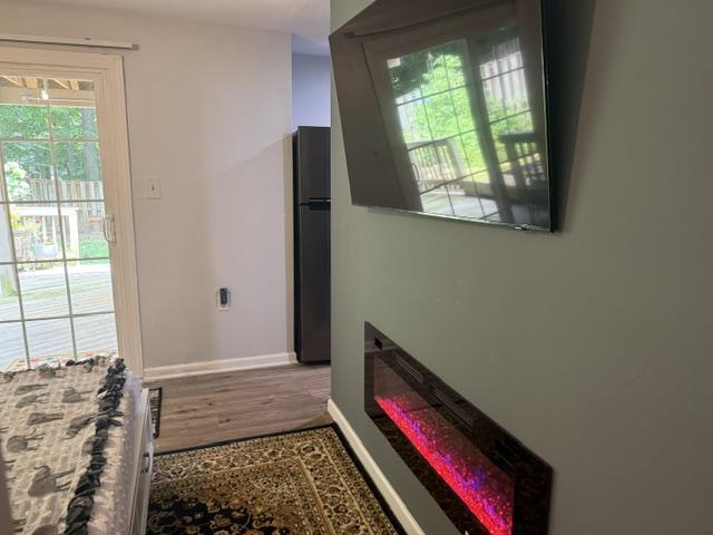 Building Photo - 15255 Streamside Ct