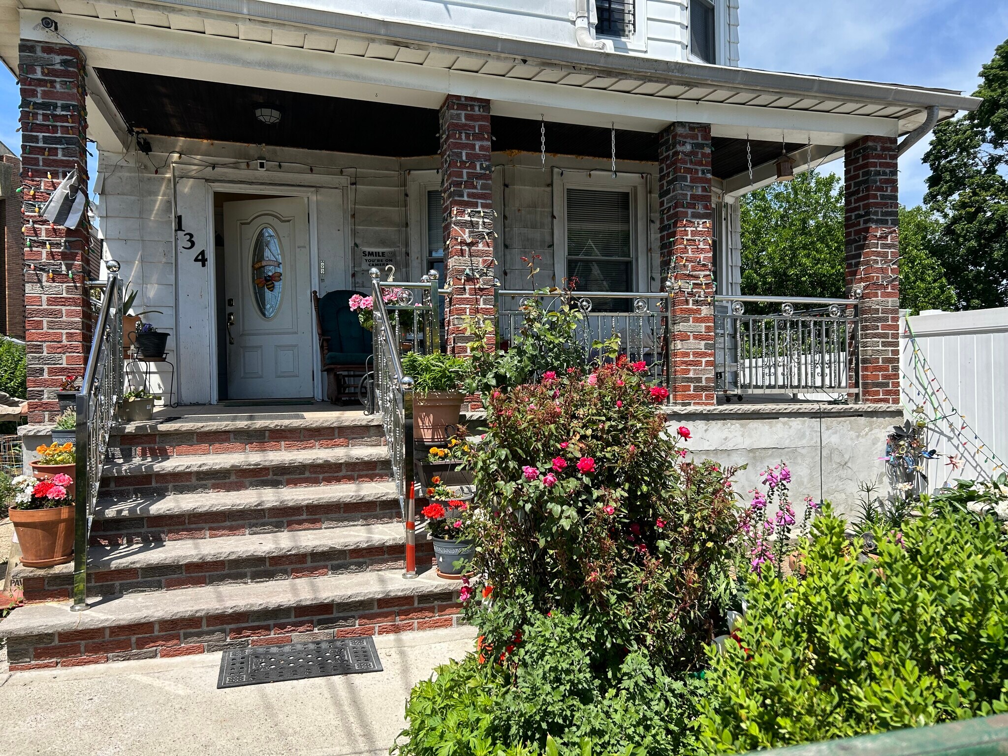 Building Photo - 134 Dongan St