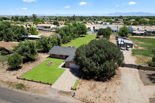 Building Photo - 23265 Vía Del Arroyo