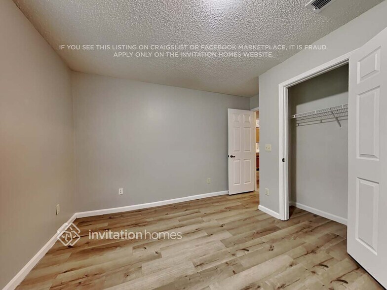 Building Photo - 479 Baybrook Dr