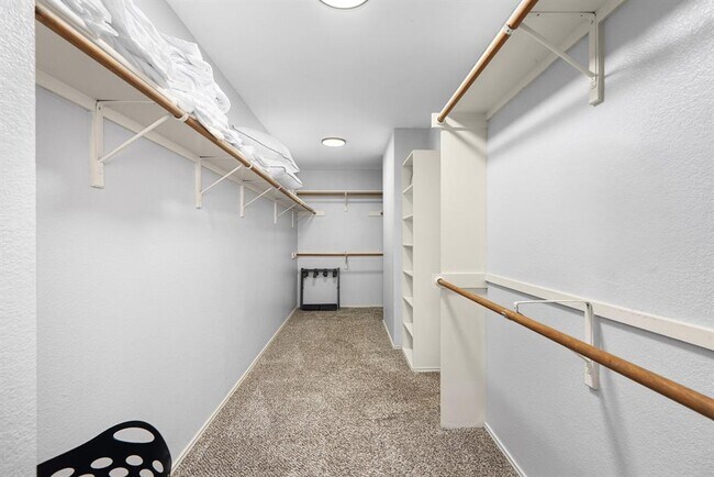 Building Photo - 7906 Briarton Dr