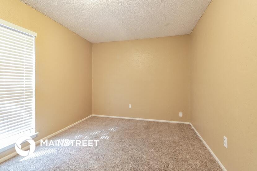 Building Photo - 1704 Acorn Dr
