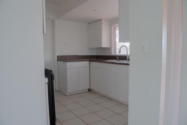 Building Photo - 231 NW 20th St