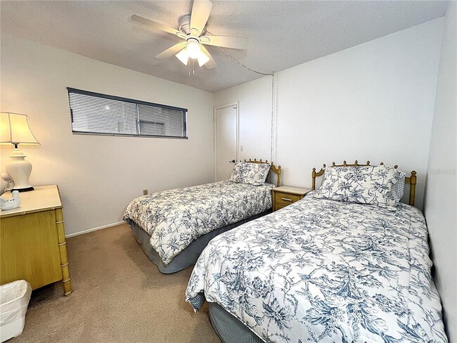 Building Photo - 4775 Cove Cir