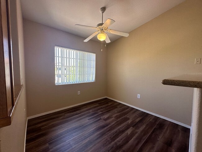 Building Photo - Adorable 3 bedroom Las Vegas Nv condo