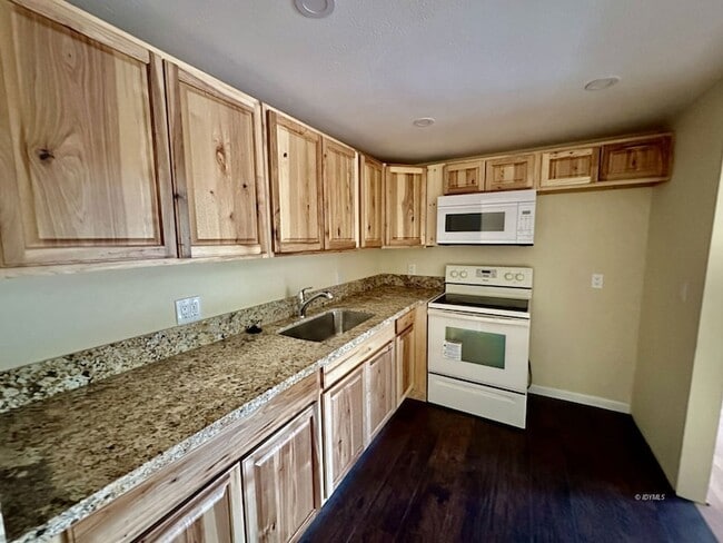 Building Photo - 26500 CA-243