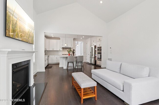 Building Photo - 2 Dogleg Ln