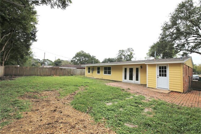 Building Photo - 5614 Fontenelle Dr