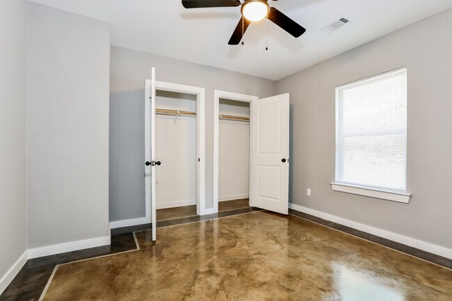 Building Photo - 3-Bedroom Haskell Home