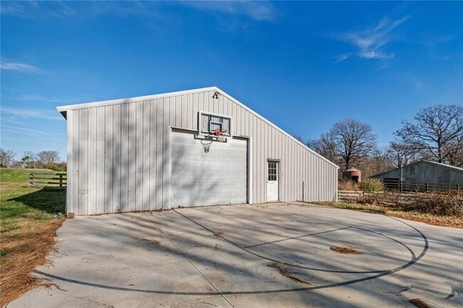 Building Photo - 15564 Prairie View Rd