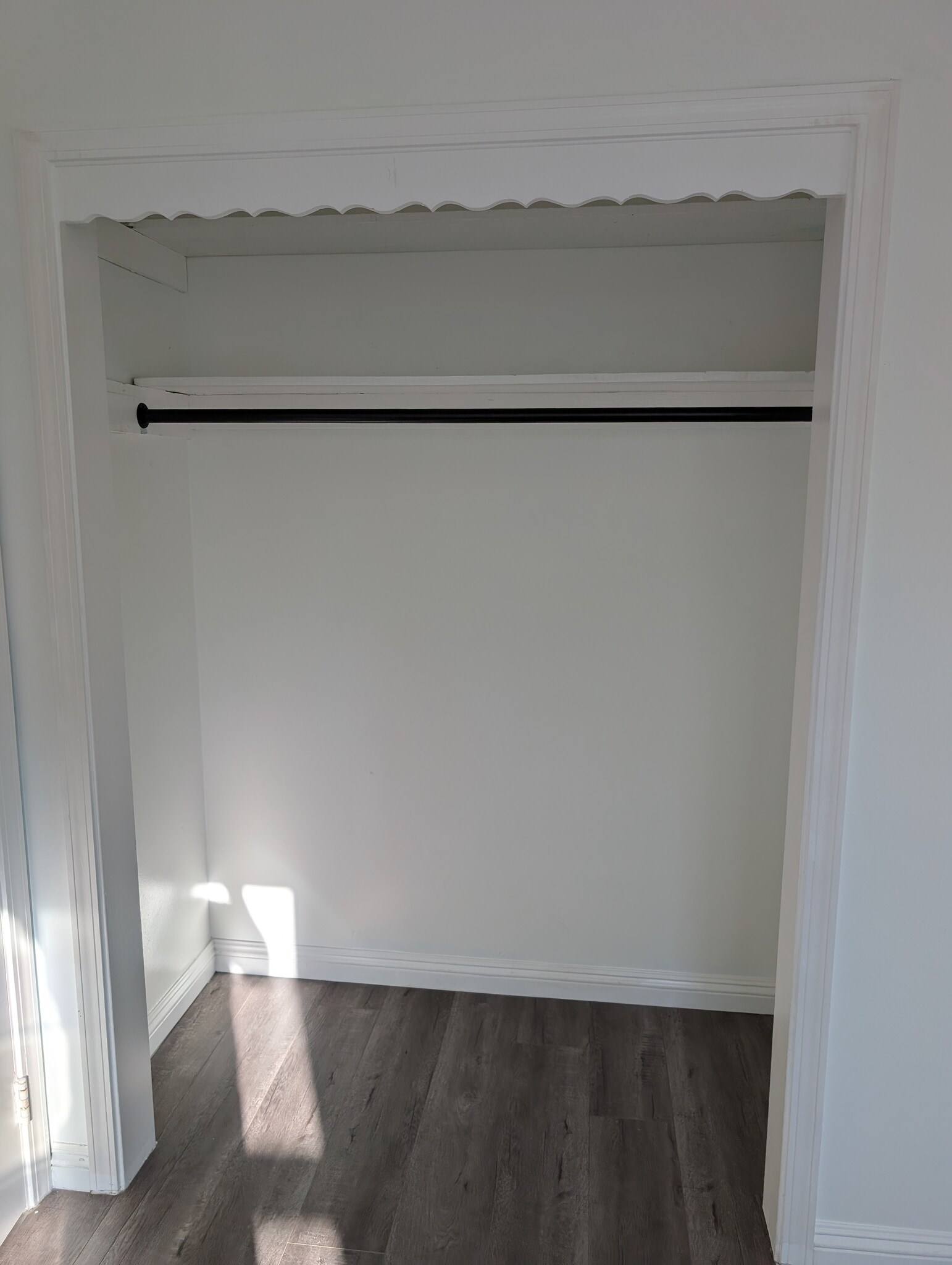 Building Photo - 2214 Eckhart Ave