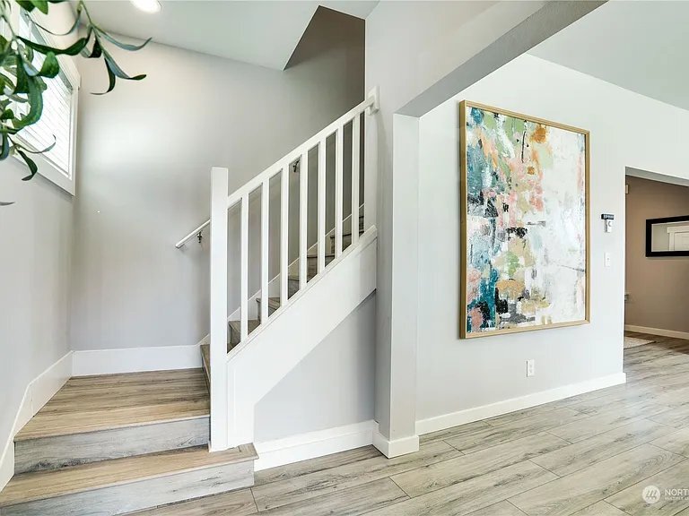 Building Photo - 640 N Anderson St