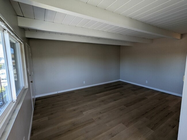 Building Photo - 353 S 29th St