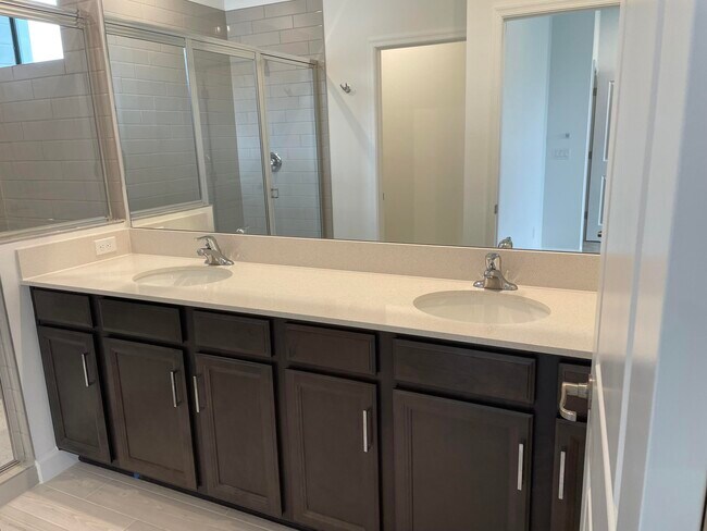 Building Photo - 14167 SW Solange St