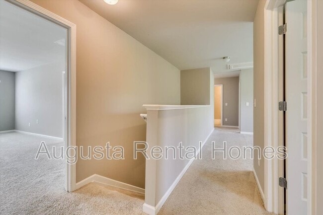 Building Photo - 5054 Vine Ln