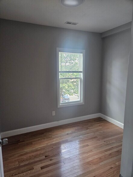 Bedroom - 41 Raymond St