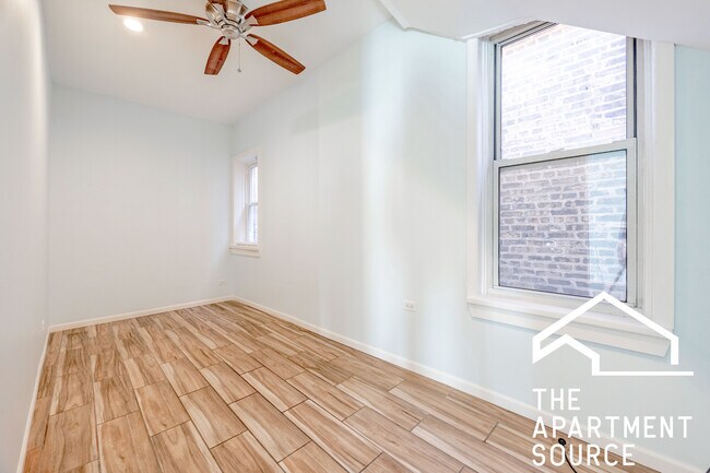 Building Photo - 1638 W 18th Pl