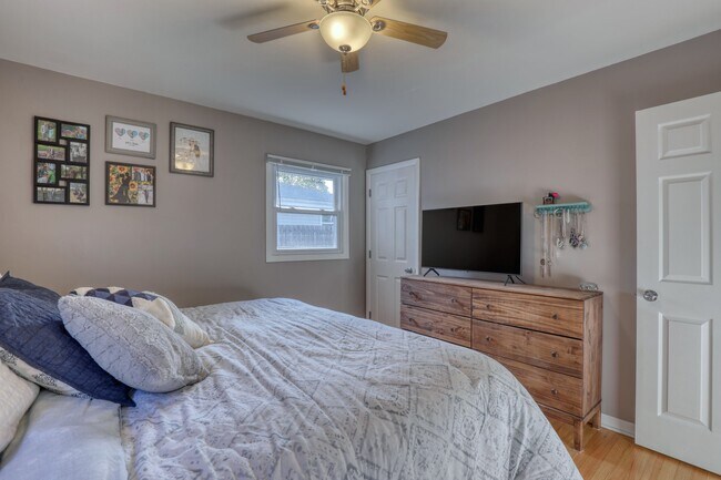 master bedroom - 11918 W Dearbourn Ave