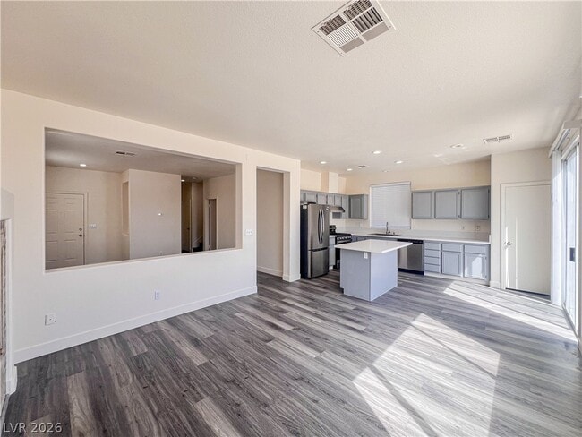 Building Photo - 8913 Kingswood Dr