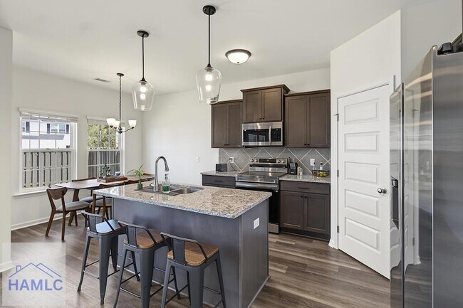 Building Photo - 163 Alcove Ct