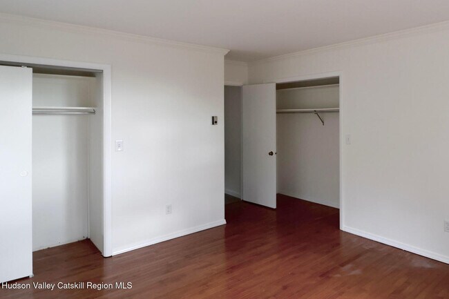 Building Photo - 13 Heyden Rd