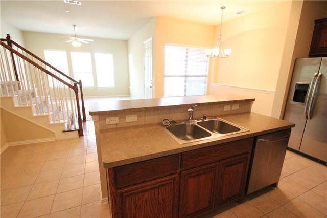 Building Photo - 5404 Mesquite Dr