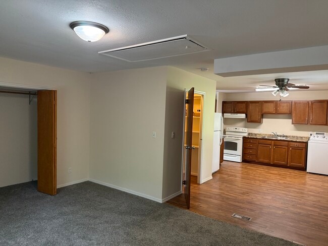 Building Photo - 3105 Blair Dr