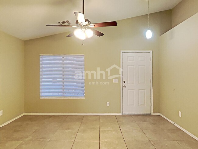 Building Photo - 11579 W Alvarado Rd