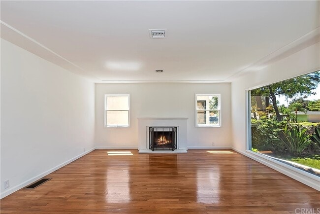 Building Photo - 3495 N Sierra Way