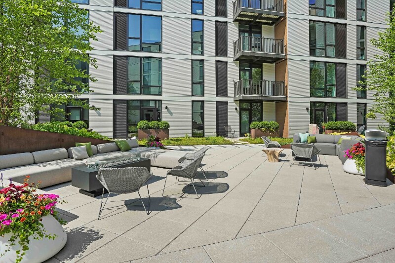 Building Photo - 1717 W Webster Ave