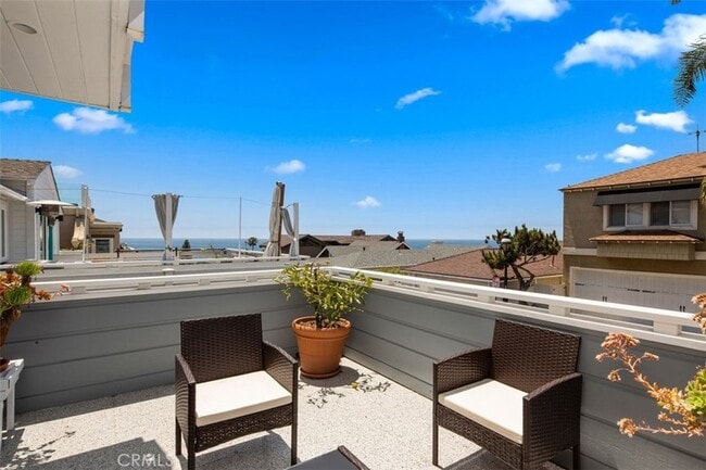 Building Photo - 181 Sunset Terrace