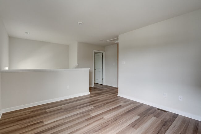 Building Photo - 317 Northfield Hts Ln