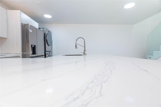 Building Photo - 13900 SW 65th Terrace