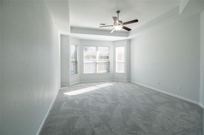 Building Photo - 17523 Quiet Shores Dr