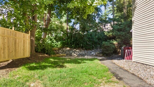 Building Photo - 675 Millville Ave