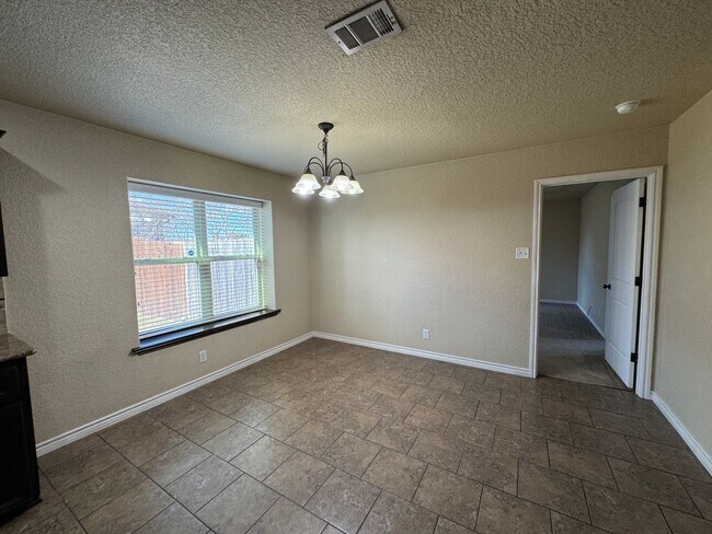 Building Photo - 601 W Little Dipper Dr