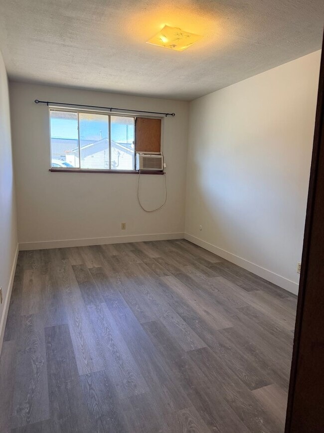 Building Photo - 4070 Shinners Pl