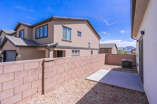 Building Photo - 548 N 550 W