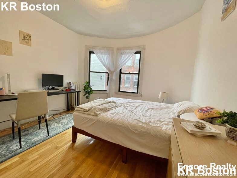 Building Photo - 235 Harvard Ave