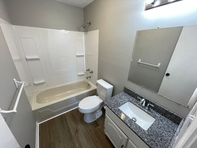 Building Photo - 17-21 Seminole Drive Tri-Plex