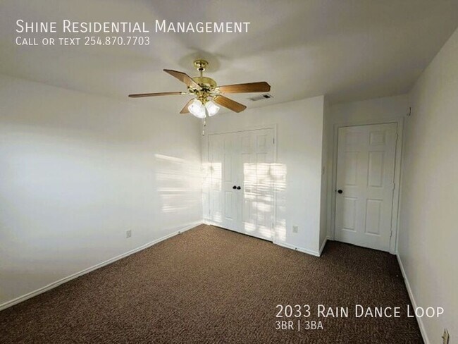 Building Photo - 2033 Rain Dance Loop
