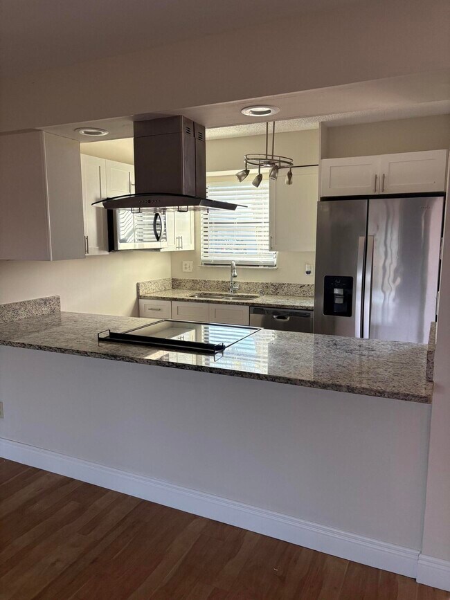 Building Photo - 5106 Pier Dr