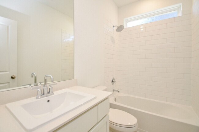 Building Photo - 2708 Pne Blf Dr