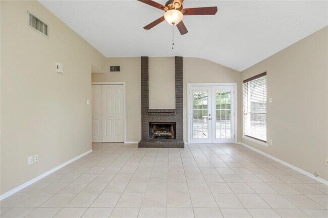 Building Photo - 6903 Foxmont Ln