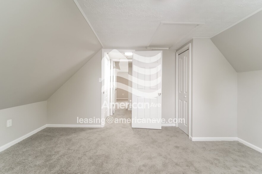 Building Photo - 19209 Cherrywood Ln